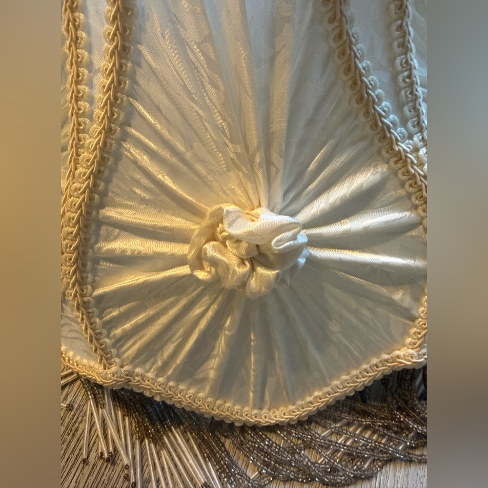 Vintage Dale Tiffany Style Ivory Beaded Fringe Lamp Shade - Picture 5 of 12